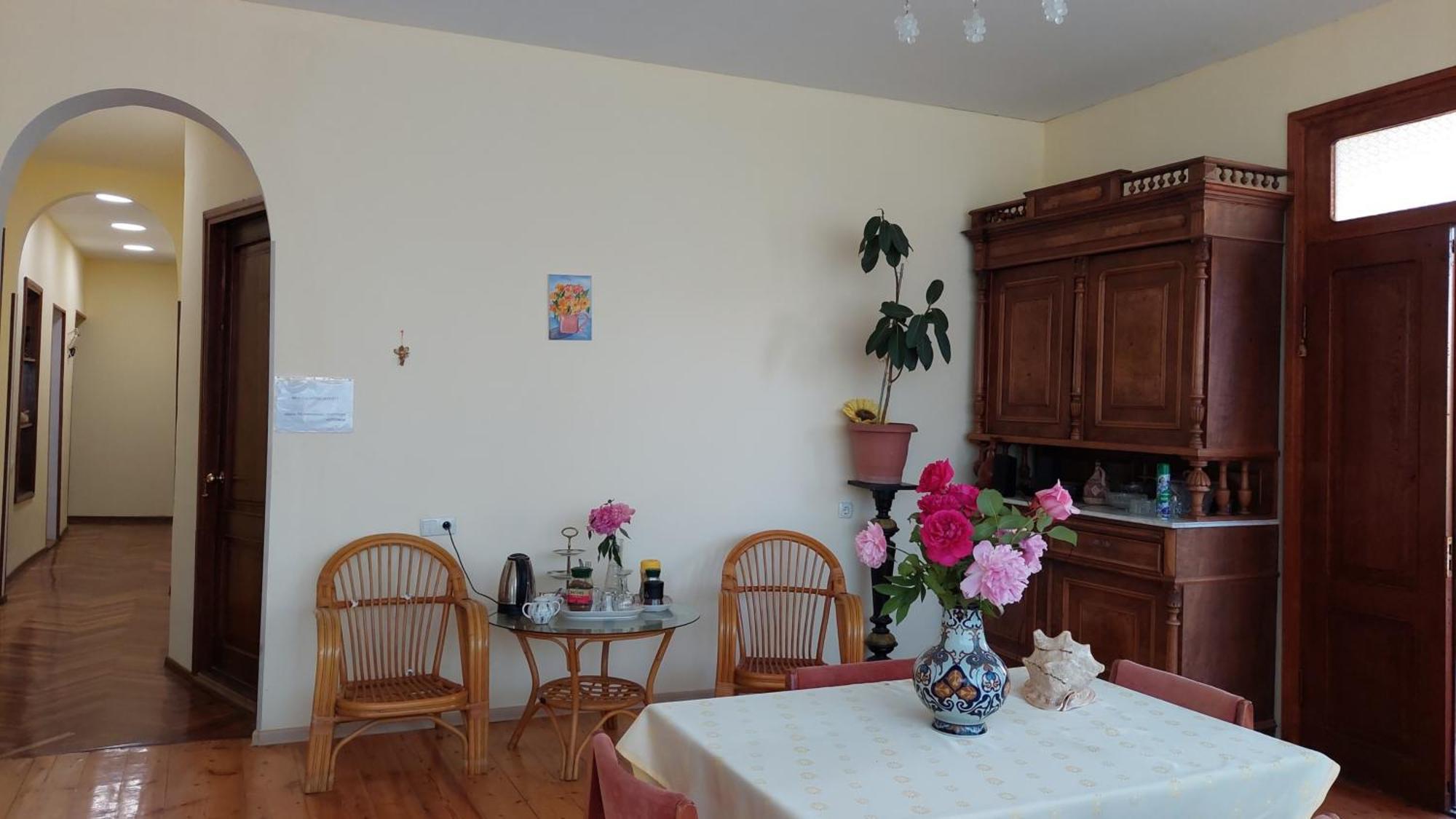 Guesthouse "Door" In Sighnaghi Bagian luar foto